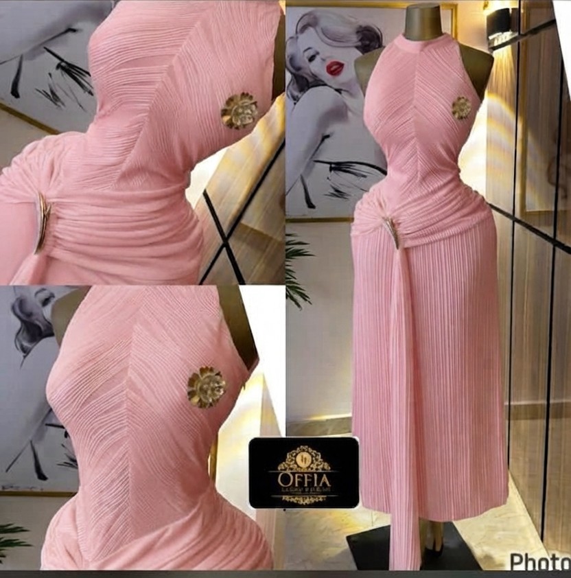 Elegance Pleated Halter Neck Party Dress with Brooch & Draped Waist - Image 2